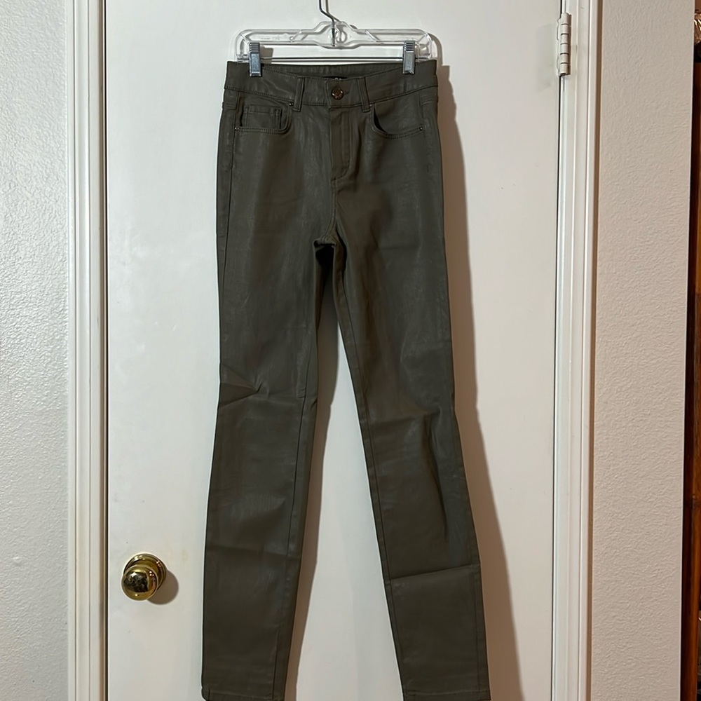 Massimo Dutti Women’s Olive Green Skinny Jeans Coated.